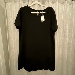Scalloped Versona Shift Dress